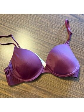 Victoria's Secret PINK Wear Everywhere T-shirt Bra Lightly Lined 34B